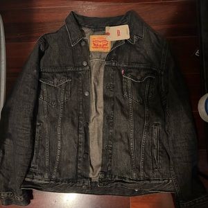 Mens LEVIS black denim trucker jacket size large NEW